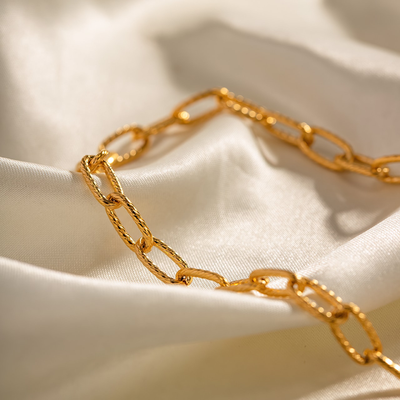 18K Gold-Plated Threaded Paperclip Chain Necklace - GRETA