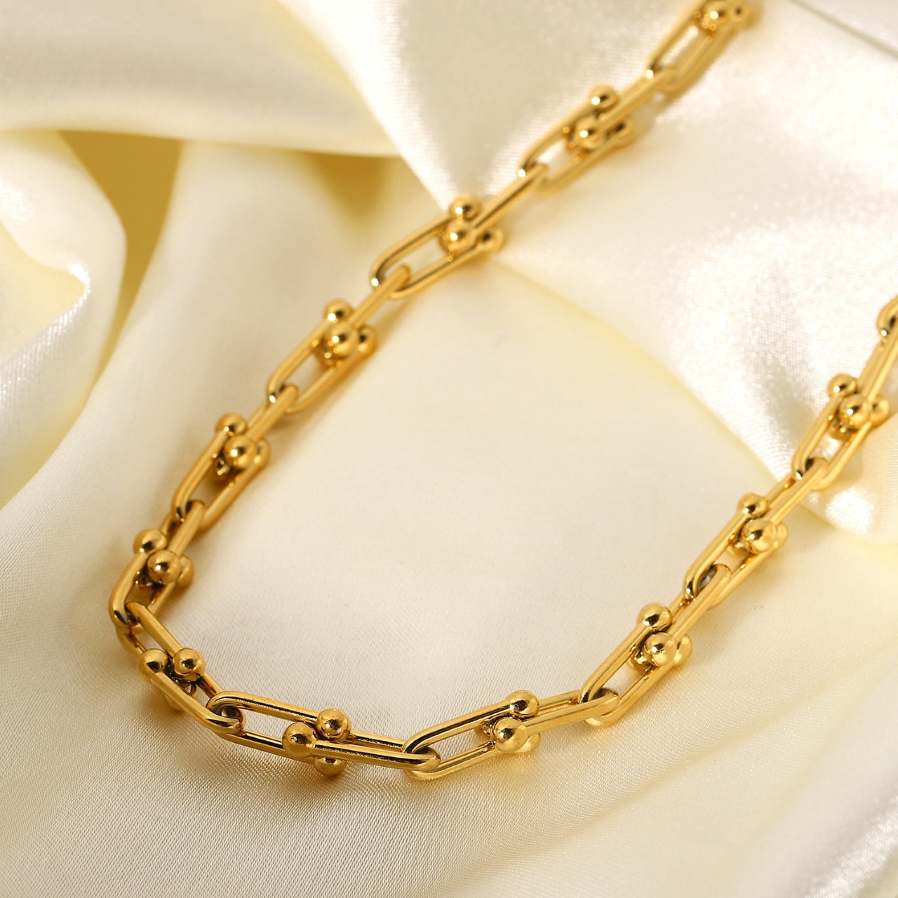Popular Handmade U Shape Gold Plated Chain Necklace - RAMONA